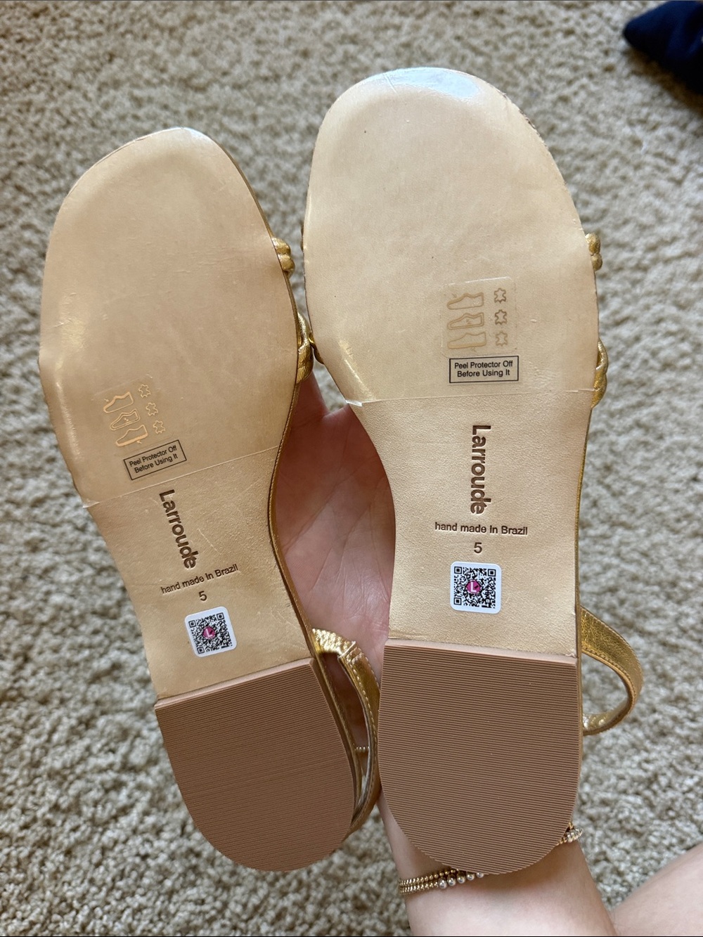 Larroude gold sandals - Picture 2 of 3